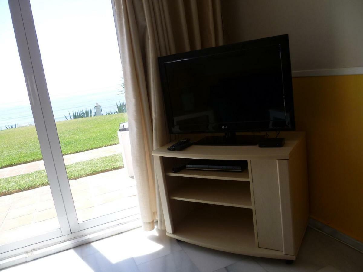 Apartamento Playa De La Lucera Ла Кала де Михас Екстериор снимка